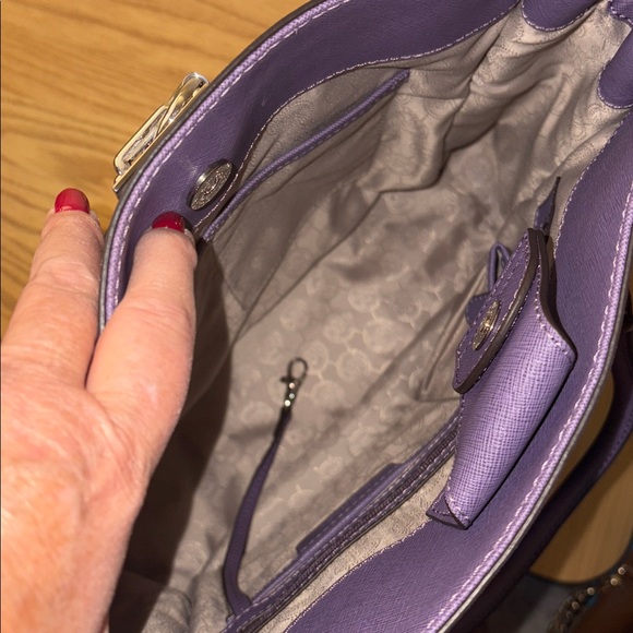 Michael Kors Hamilton Elegant Purple Handbag - Picture 4 of 5